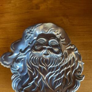 Silver Santa Claus Wall Decor